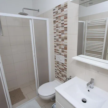 Charmantes Nur 400 Meter Zum Mit Meerblick, Grillbereich, Klima, Wifi Apartment *