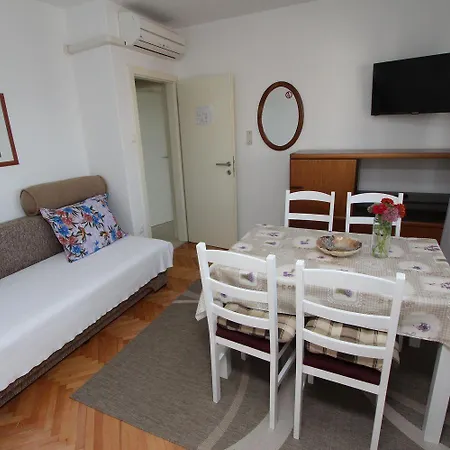 Charmantes Nur 400 Meter Zum Mit Meerblick, Grillbereich, Klima, Wifi Apartment