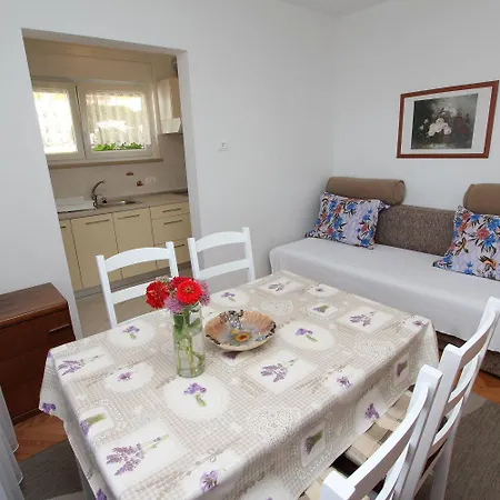 Charmantes Nur 400 Meter Zum Mit Meerblick, Grillbereich, Klima, Wifi Apartment *
